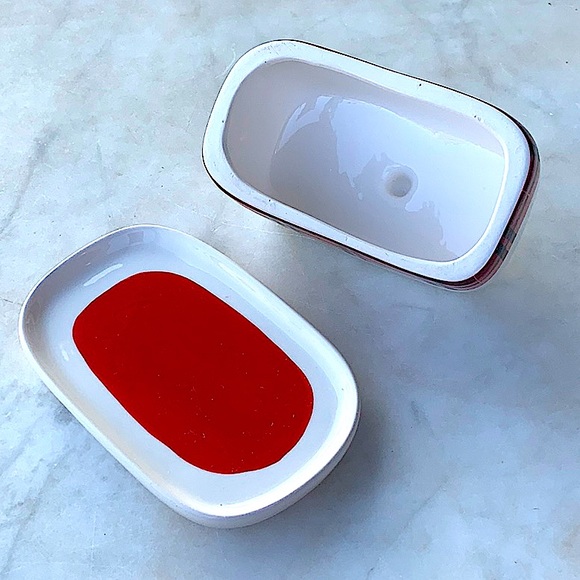 RAE DUNN SPREAD COVERED BUTTER DISH RED BLACK PLAID BAND 1 1/4TH LB 2PC - Picture 8 of 10